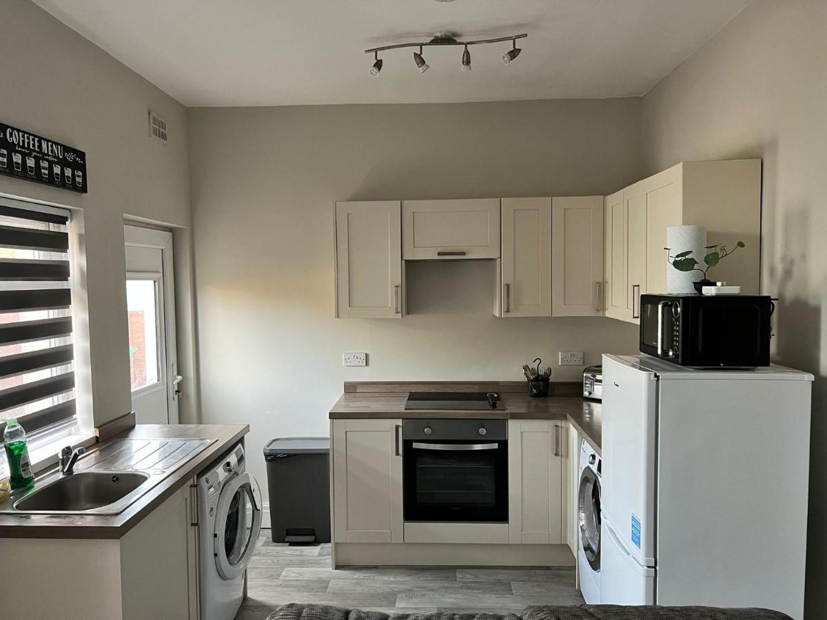 Kim Family Holiday Get-Away 4 Bedrooms 2 Baths ブラックプール エクステリア 写真