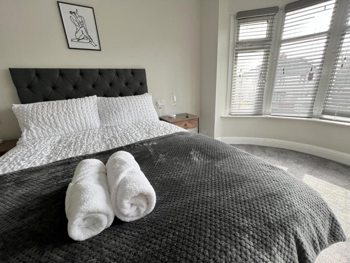 Kim Family Holiday Get-Away 4 Bedrooms 2 Baths ブラックプール エクステリア 写真