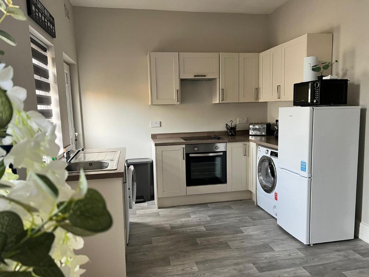 Kim Family Holiday Get-Away 4 Bedrooms 2 Baths ブラックプール エクステリア 写真