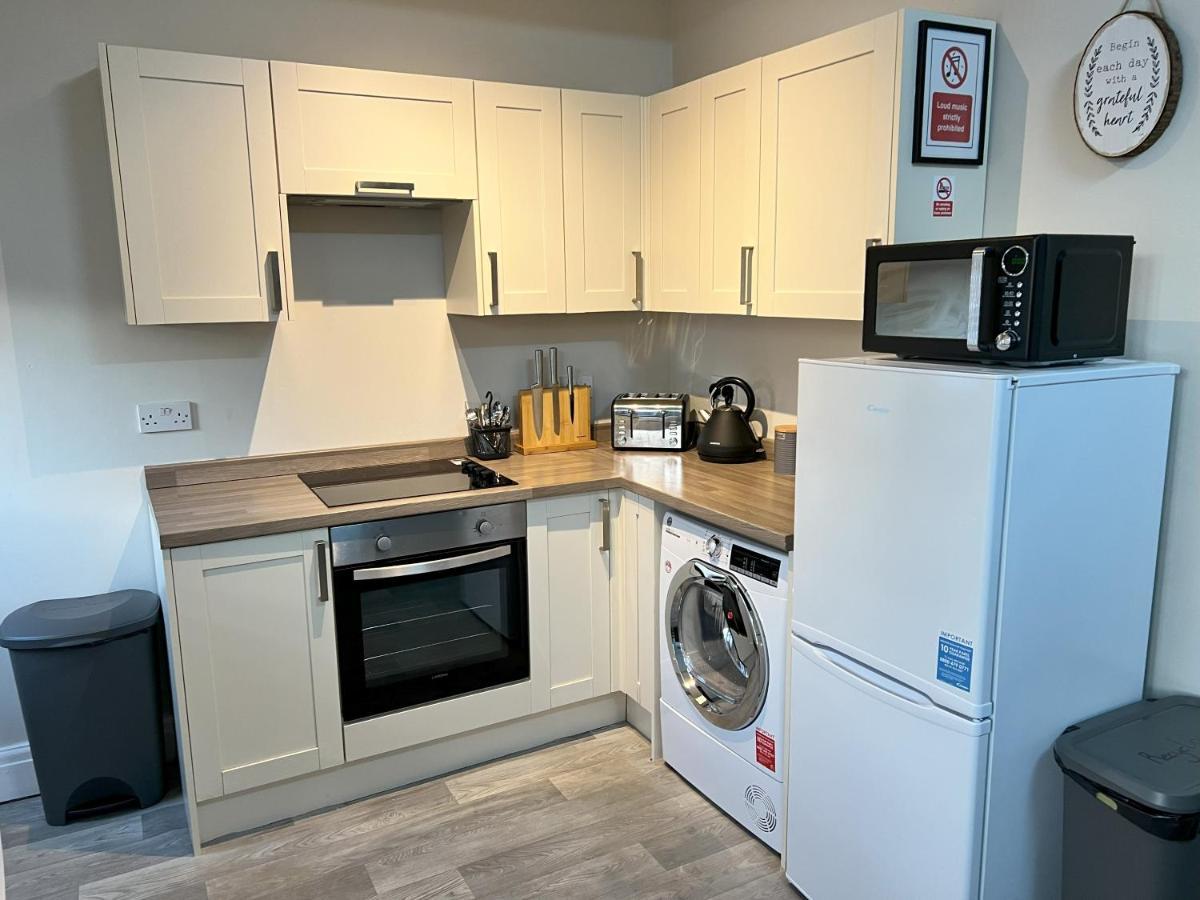Kim Family Holiday Get-Away 4 Bedrooms 2 Baths ブラックプール エクステリア 写真