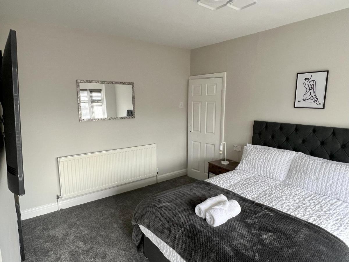Kim Family Holiday Get-Away 4 Bedrooms 2 Baths ブラックプール エクステリア 写真